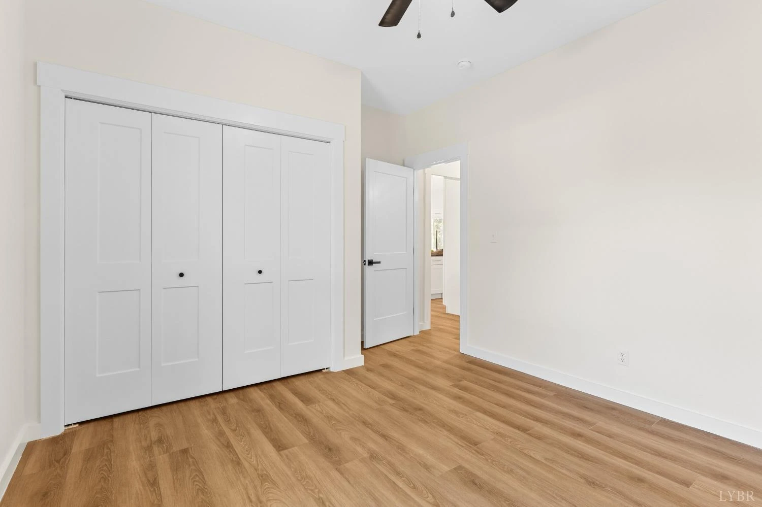 1368 Hickory Cove LN - Photo 31