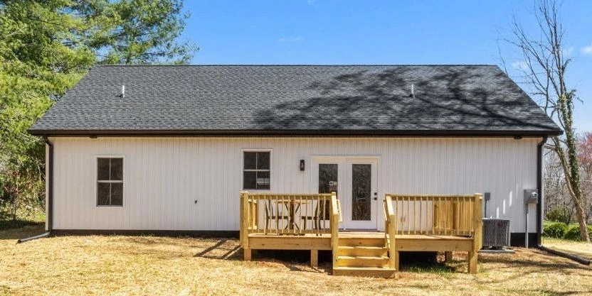 1368 Hickory Cove LN - Photo 4