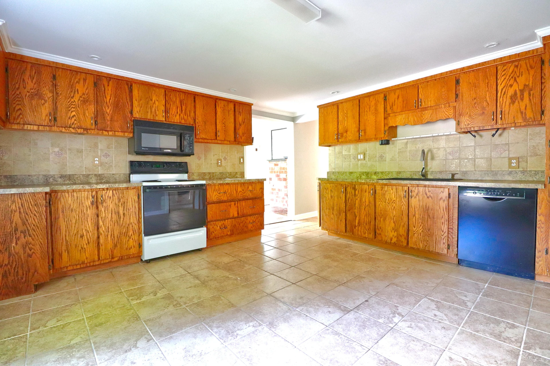 829 Walton RD - Photo 10