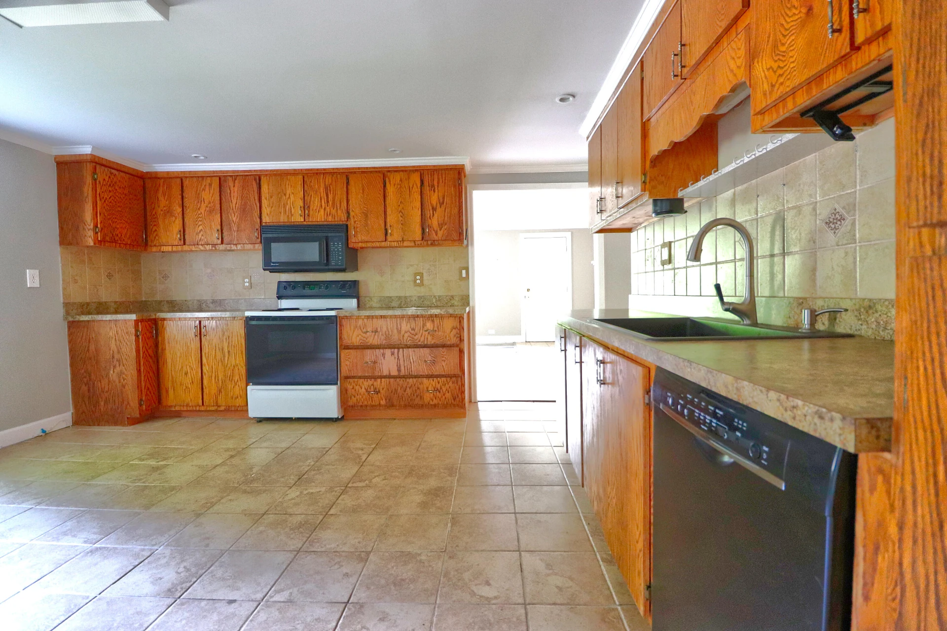 829 Walton RD - Photo 11