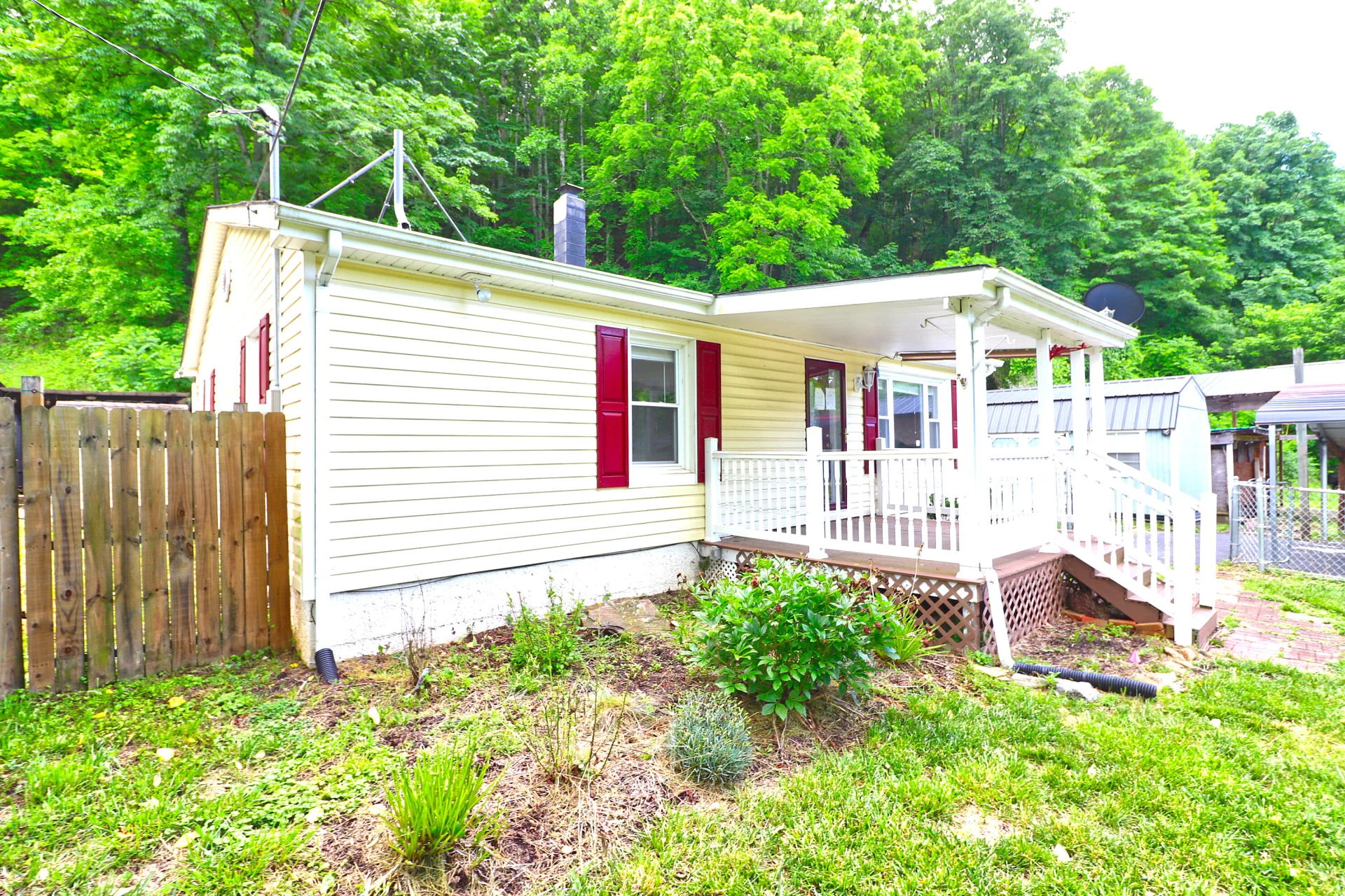 829 Walton RD - Photo 3