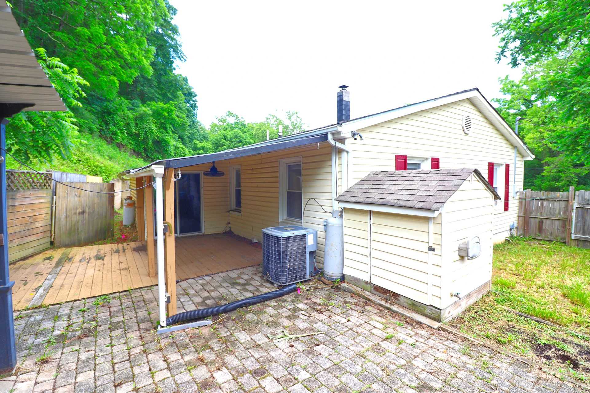829 Walton RD - Photo 4
