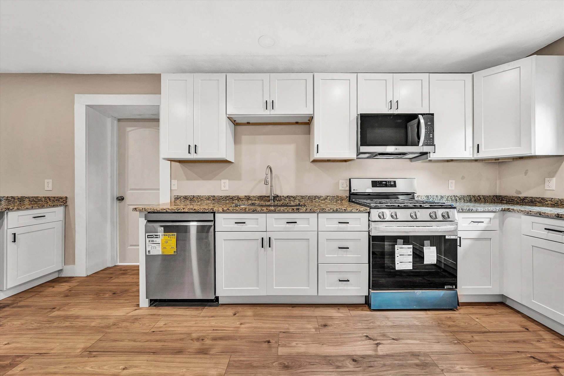 2717 Cumberland ST NW - Photo 12