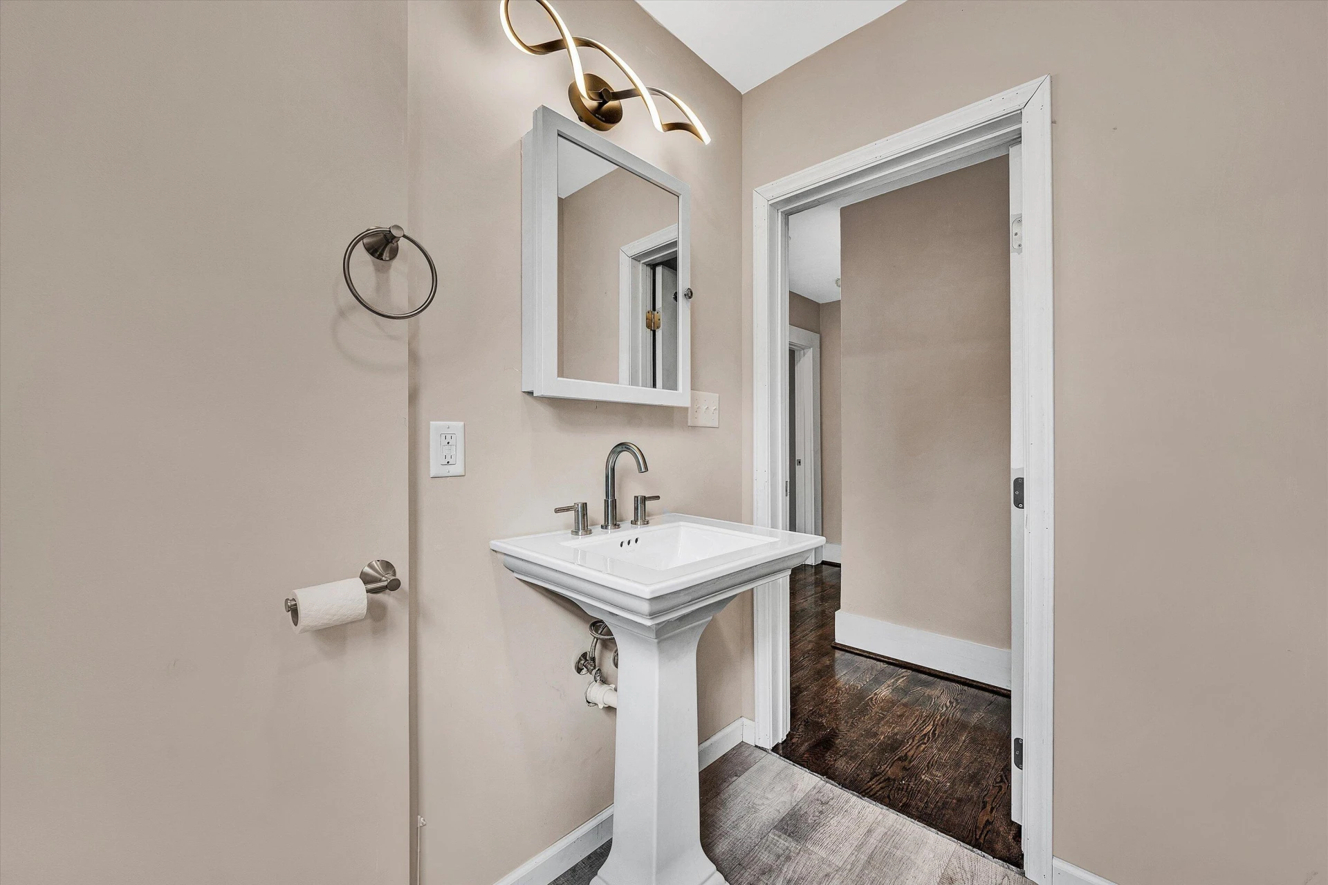 2717 Cumberland ST NW - Photo 16