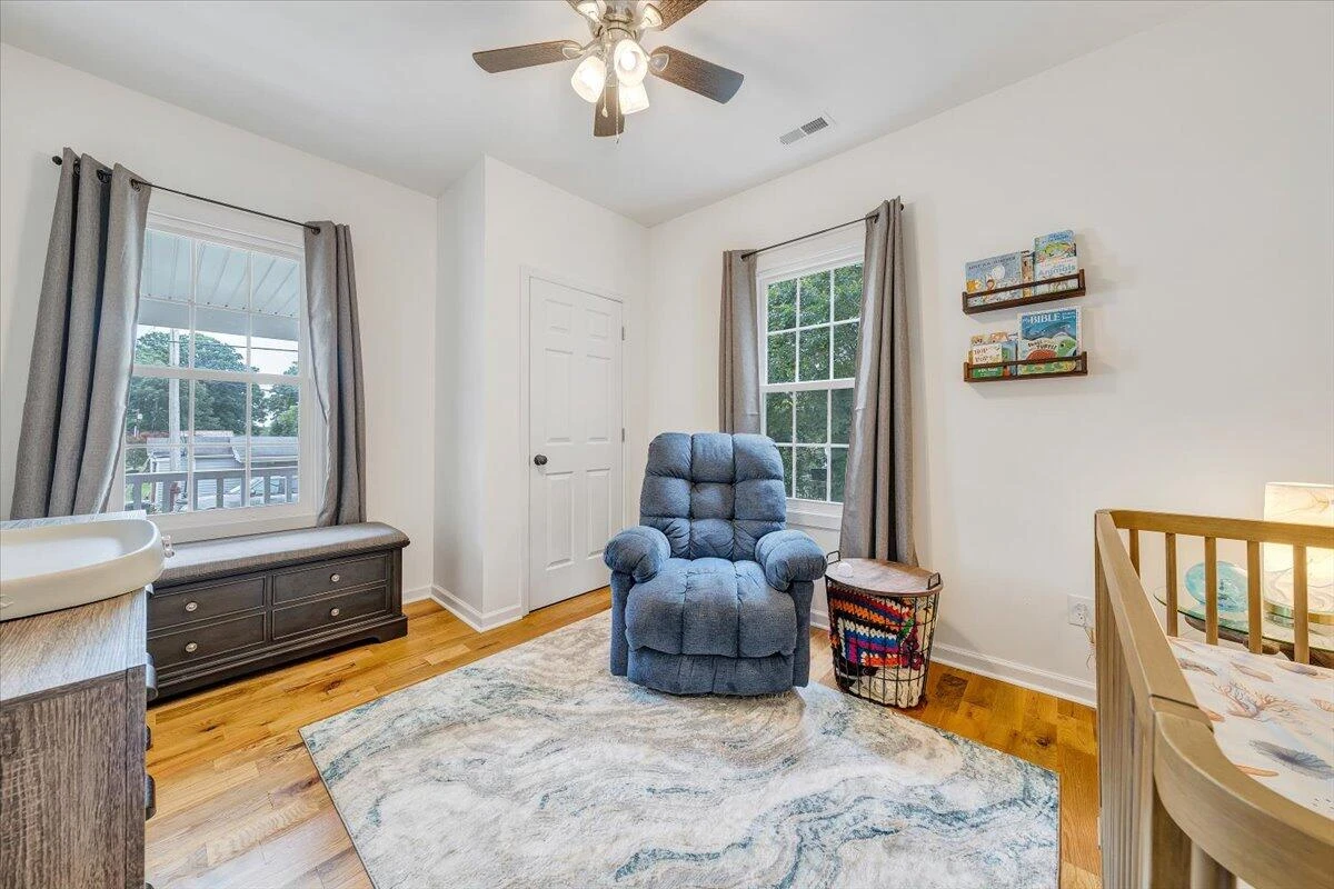 1013 Madison ST - Photo 11