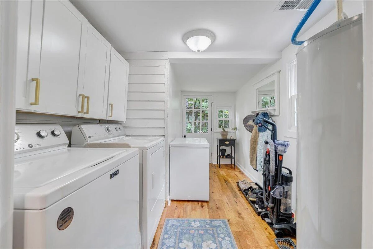 1013 Madison ST - Photo 16
