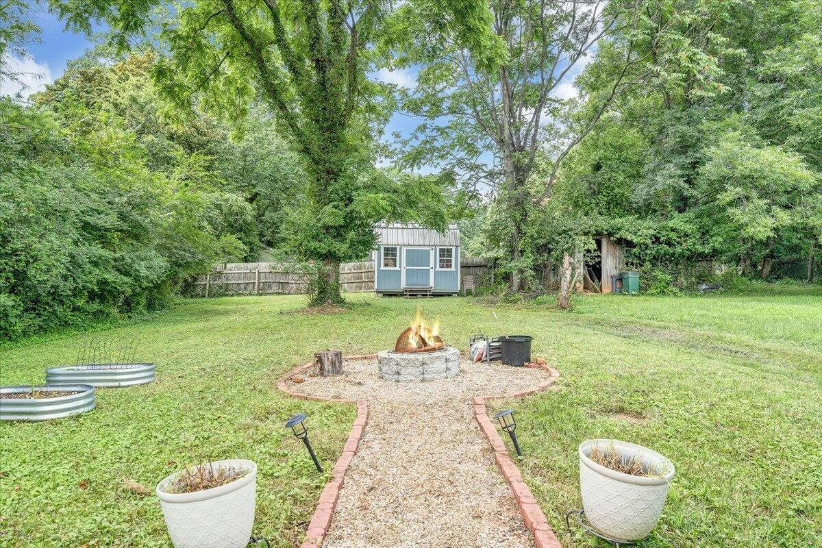 1013 Madison ST - Photo 19