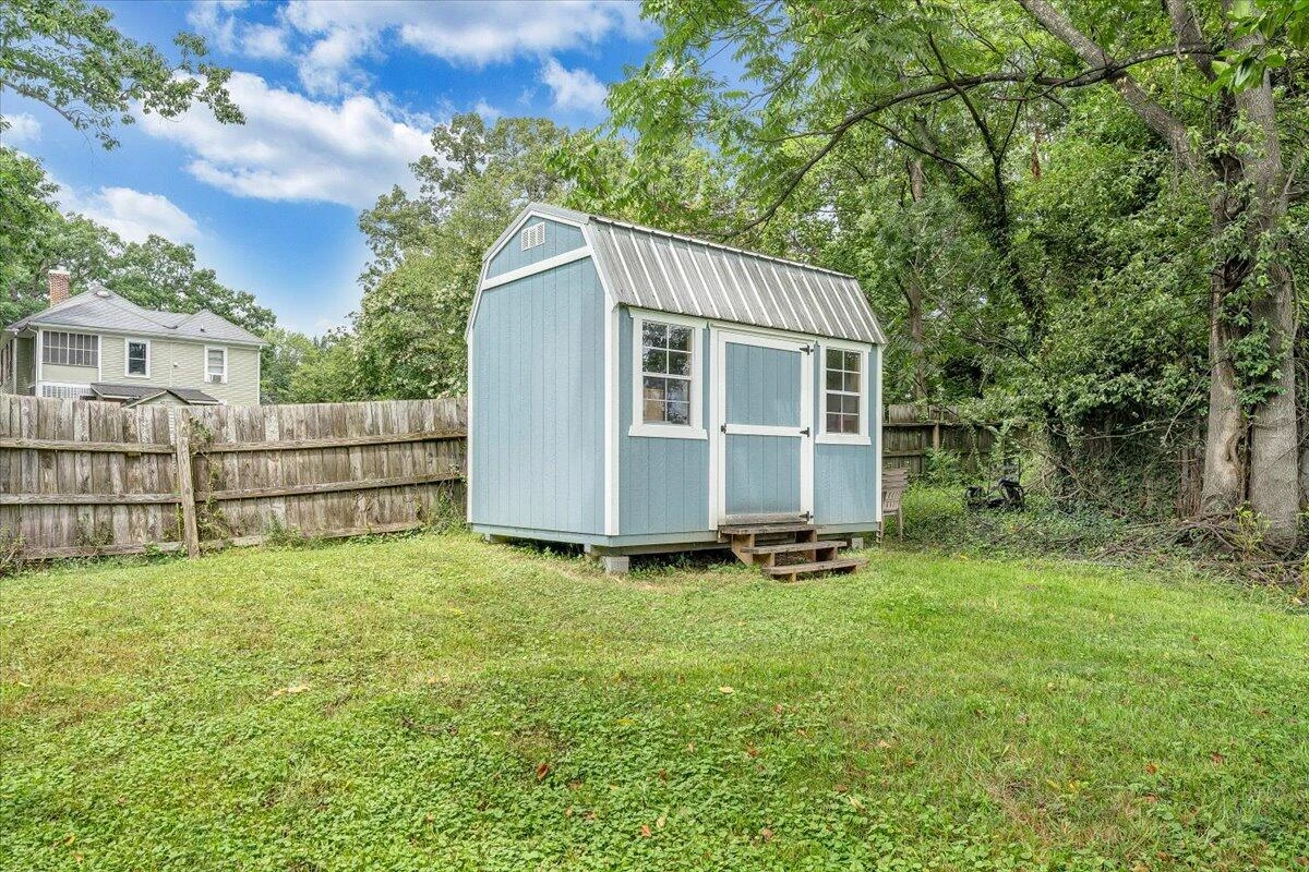 1013 Madison ST - Photo 23