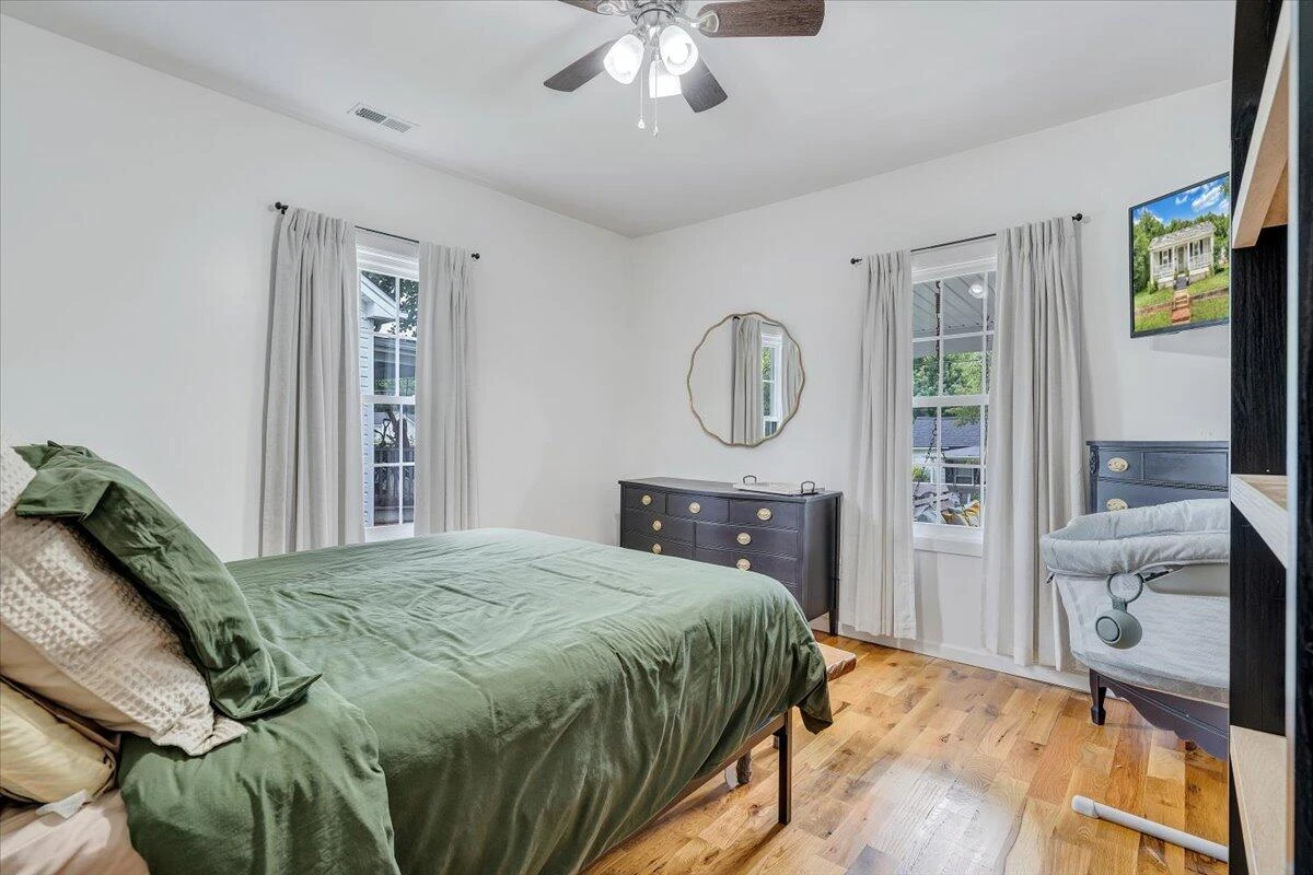 1013 Madison ST - Photo 7