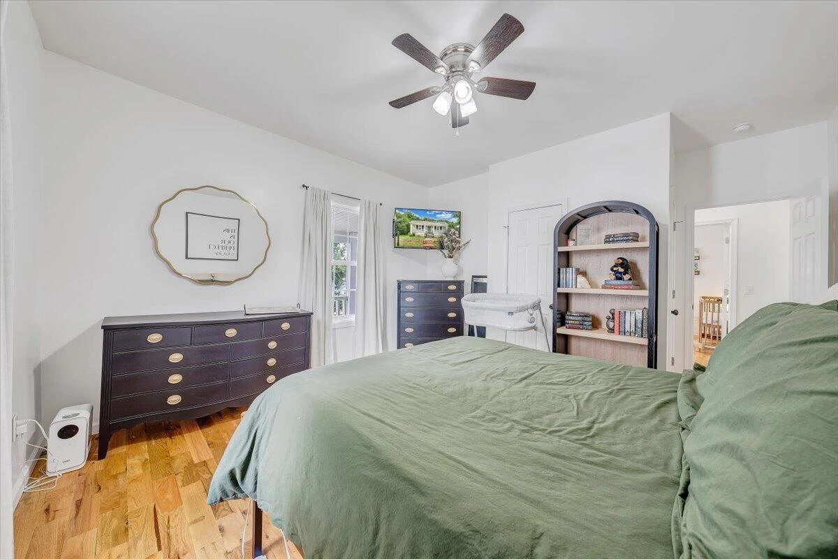 1013 Madison ST - Photo 8
