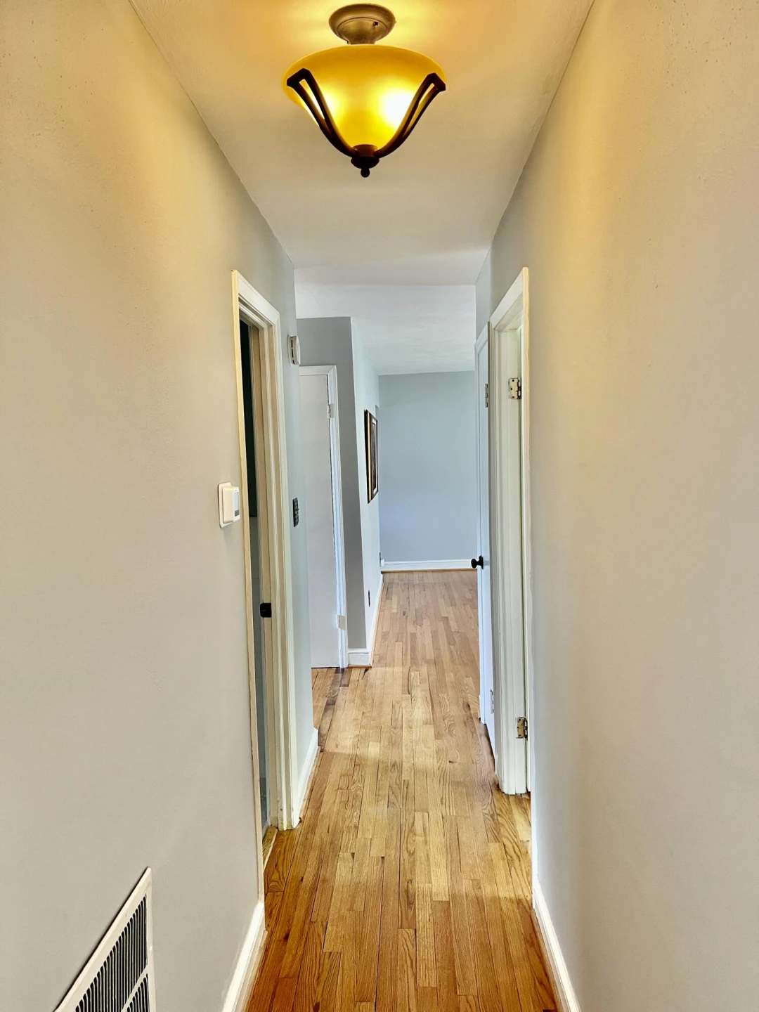 805 Hillcrest DR - Photo 11