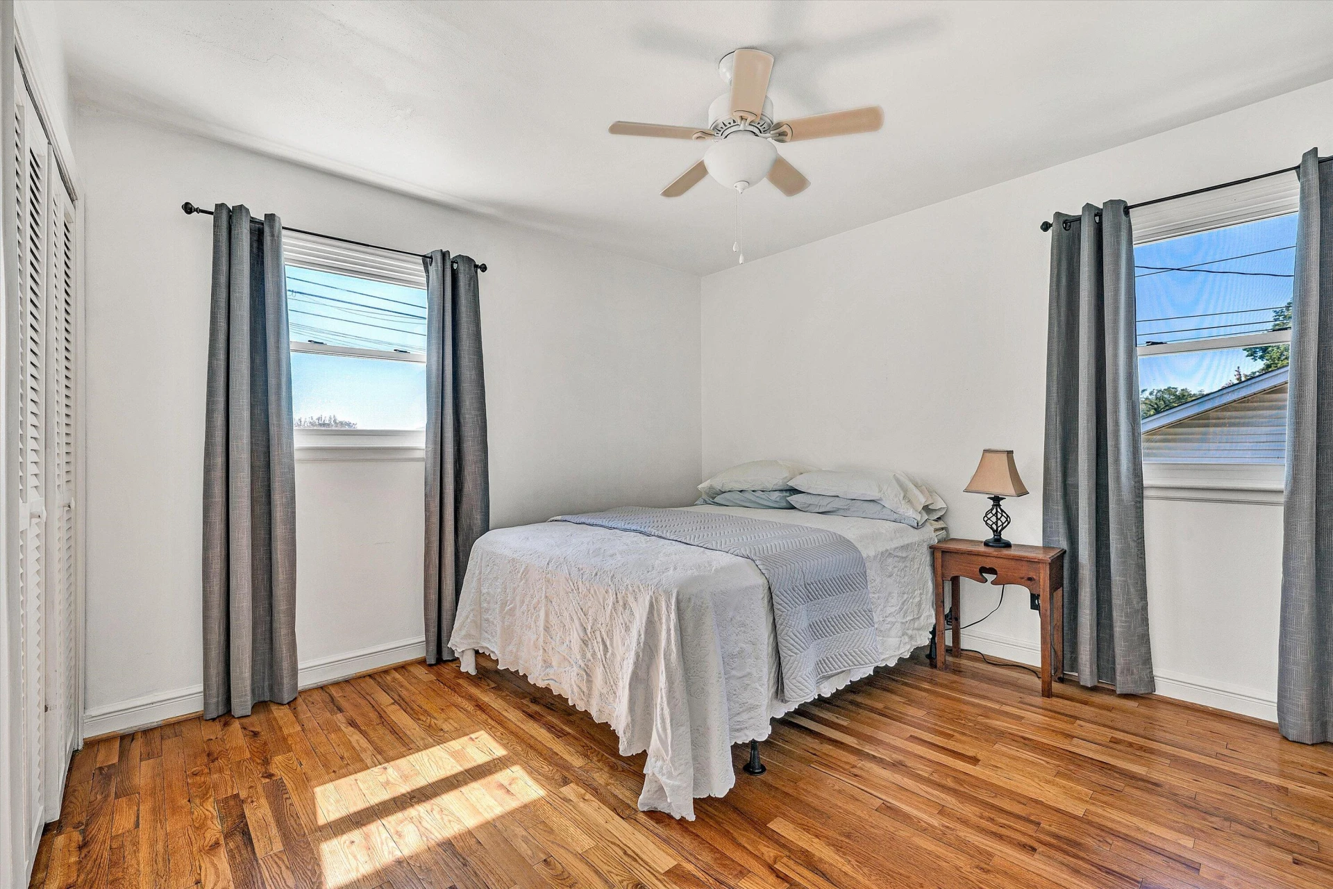 805 Hillcrest DR - Photo 14