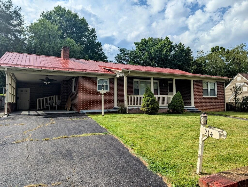 714 Glendale RD
