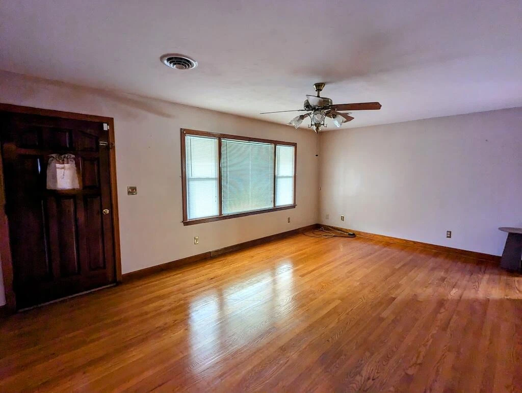 714 Glendale RD - Photo 8