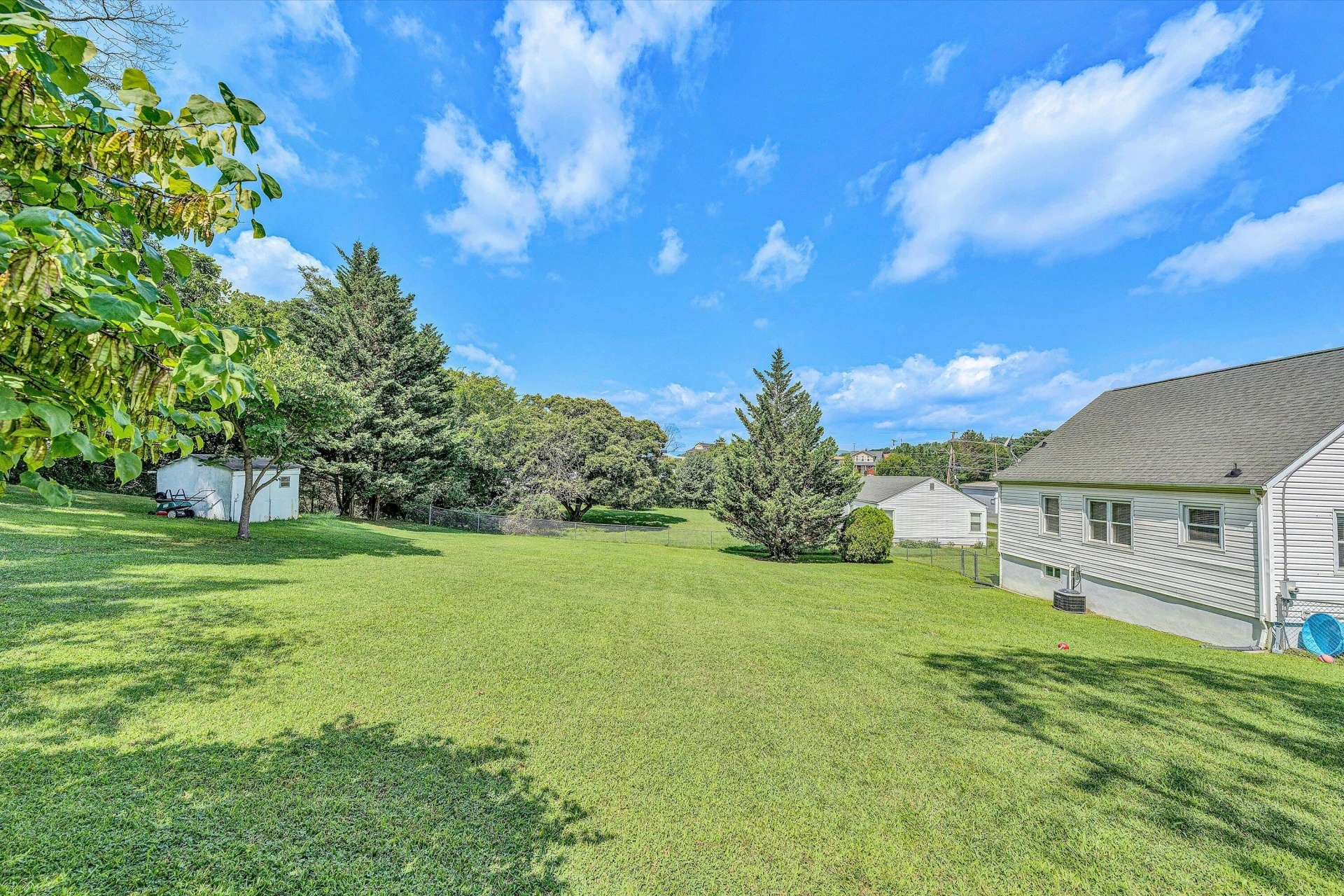 5215 Eden AVE - Photo 36
