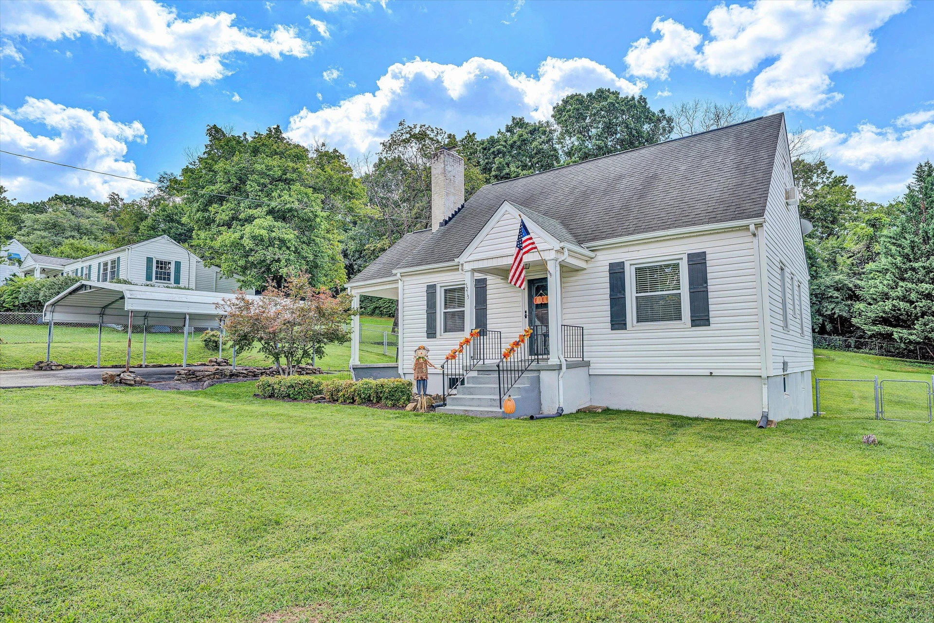 5215 Eden AVE - Photo 4