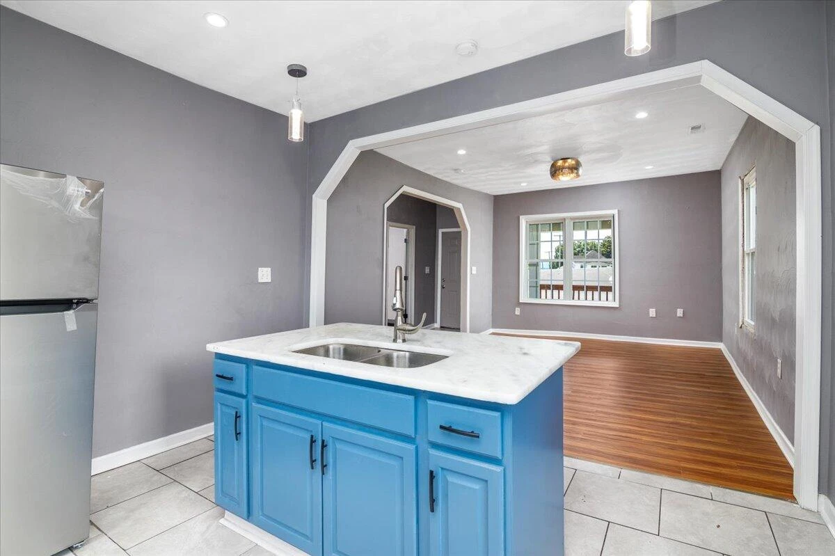 2407 Maryland AVE NW - Photo 10