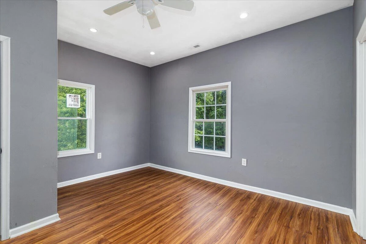 2407 Maryland AVE NW - Photo 11