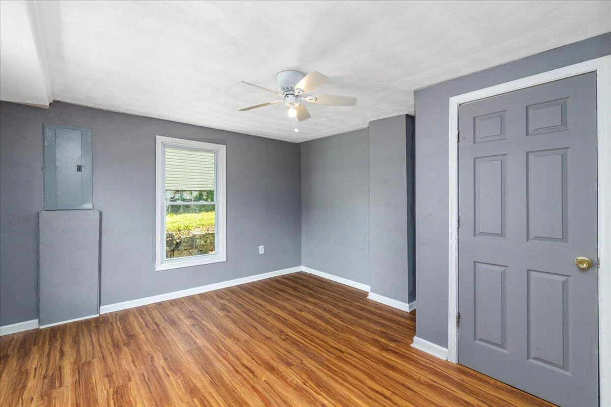 2407 Maryland AVE NW - Photo 16