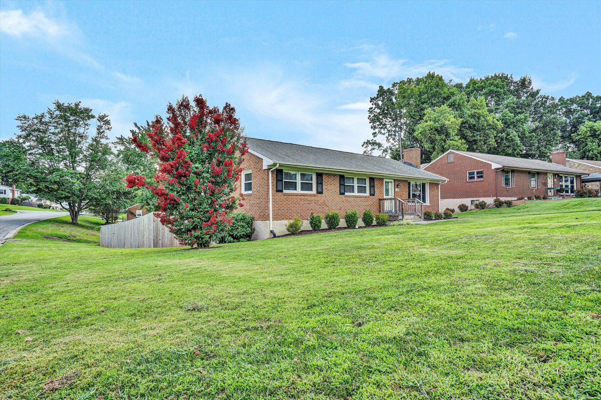 5506 Wipledale AVE - Photo 2