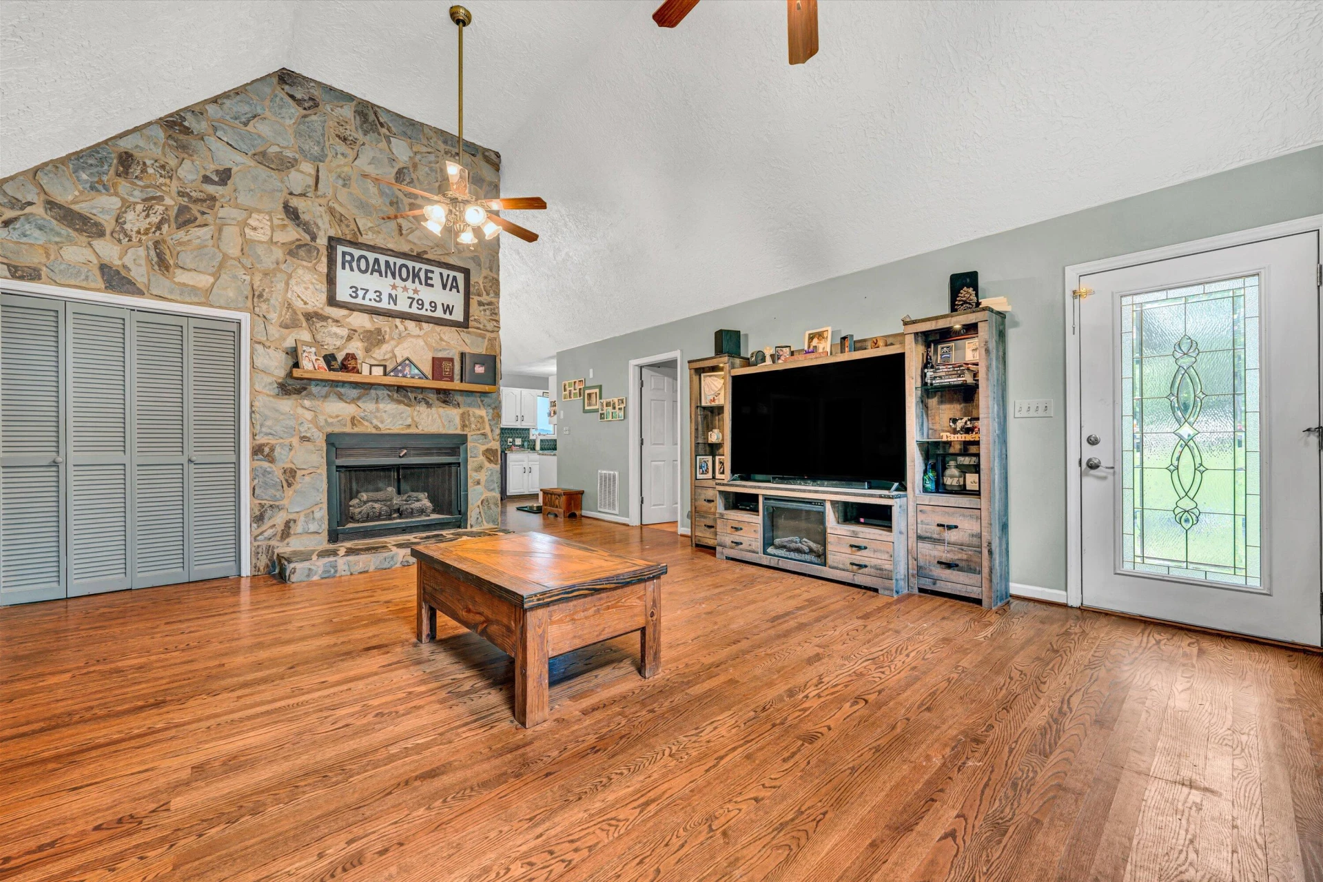 1865 Parrish RD - Photo 8