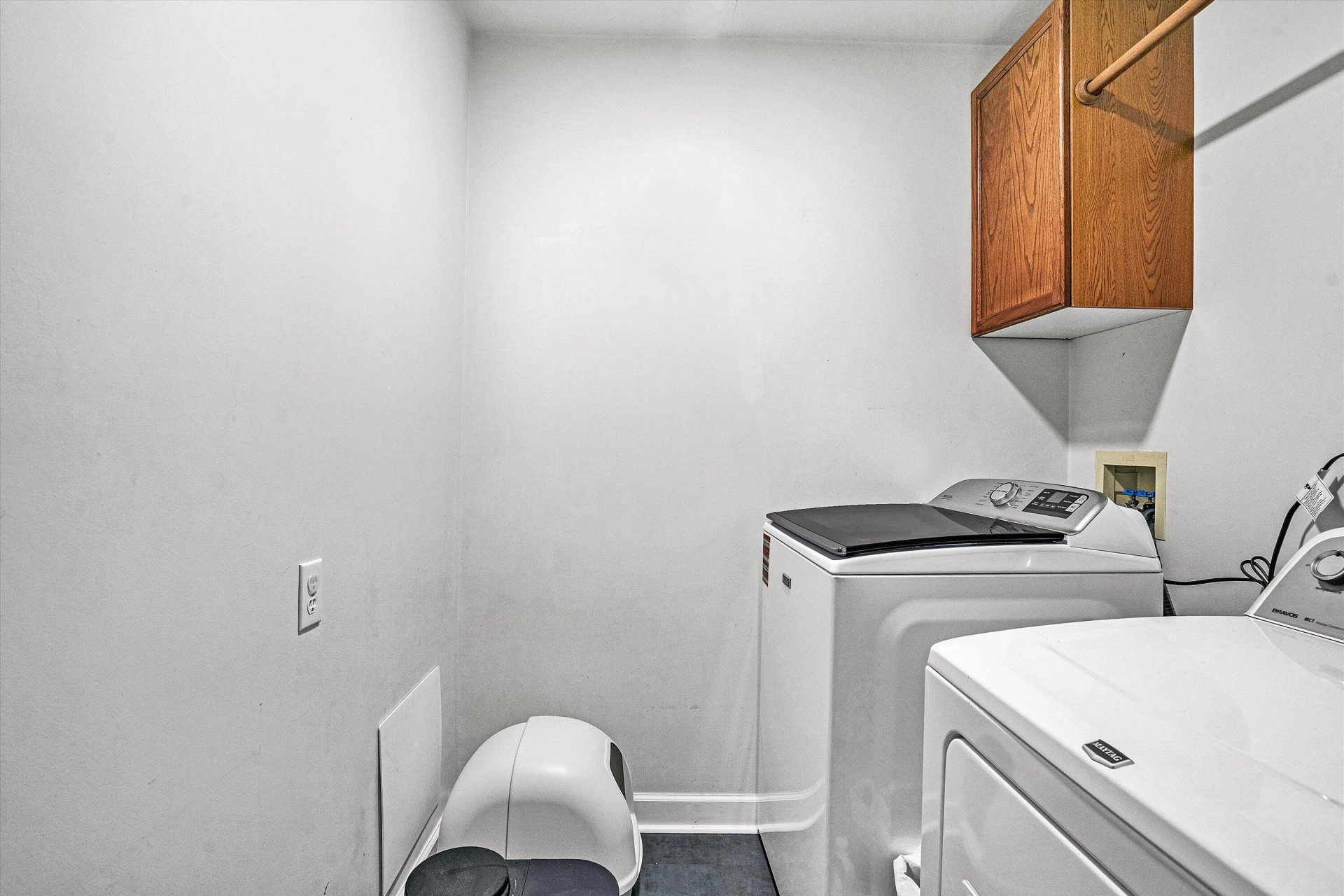 489 Monty RD - Photo 32