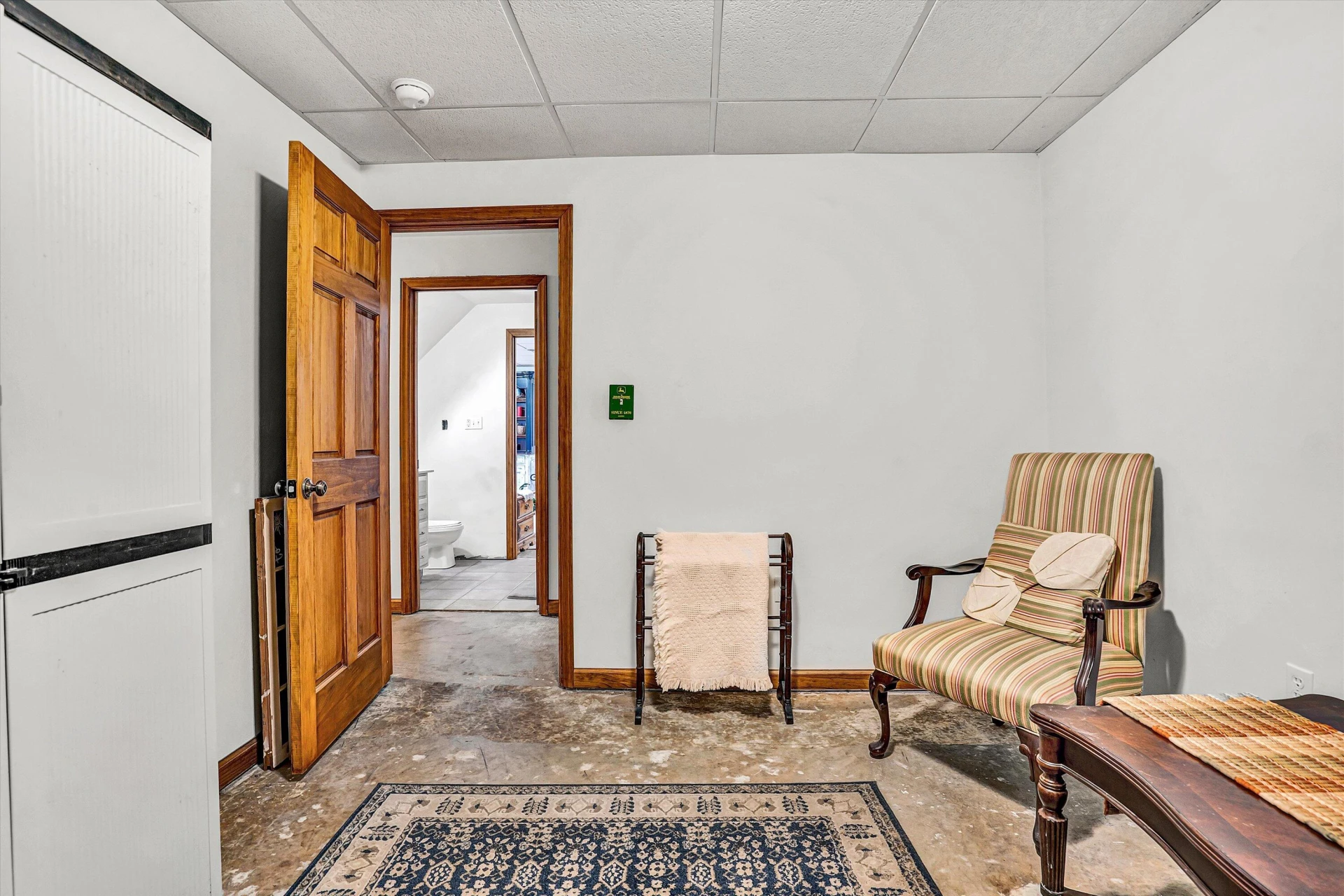 489 Monty RD - Photo 40
