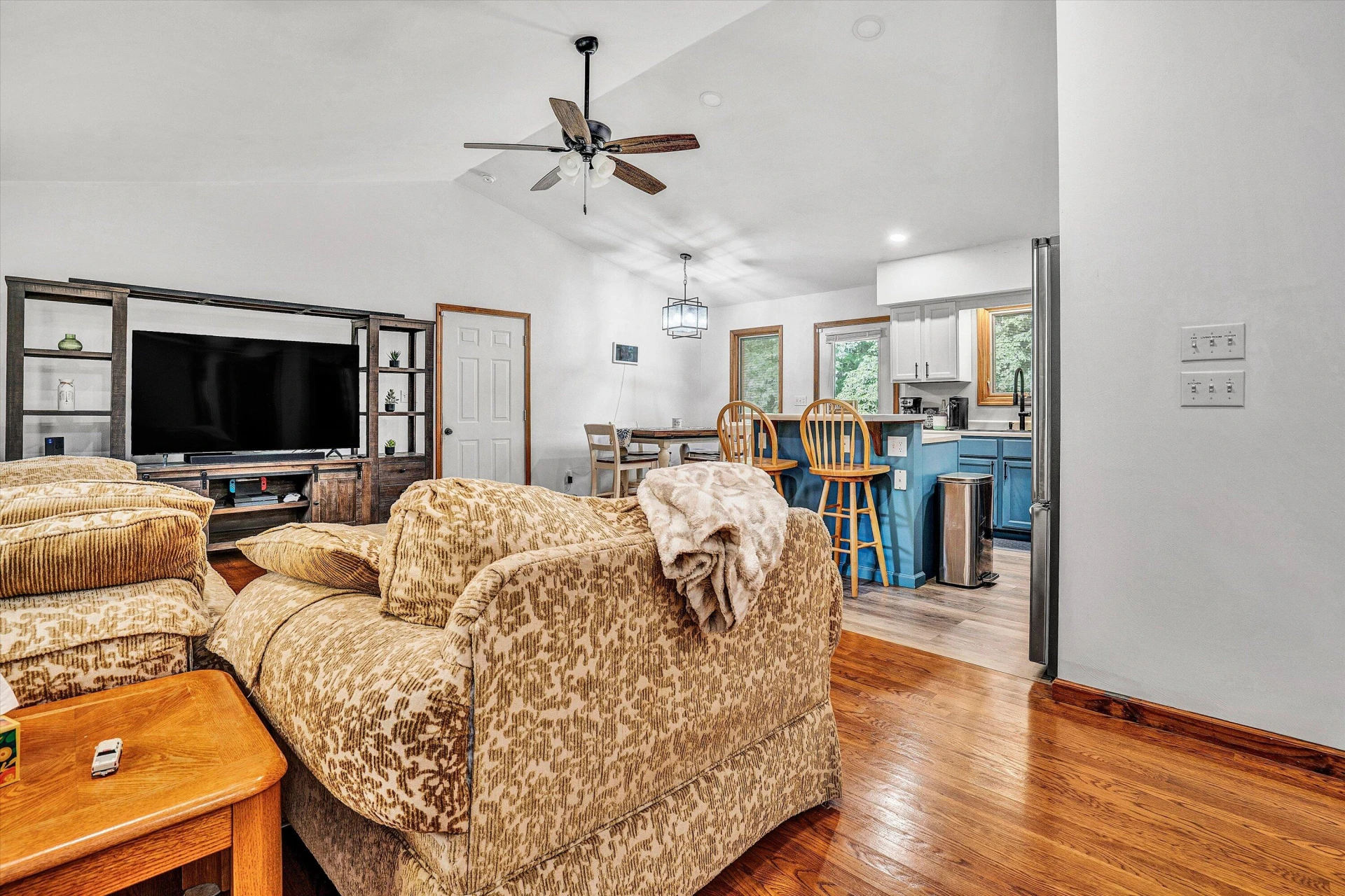 489 Monty RD - Photo 11
