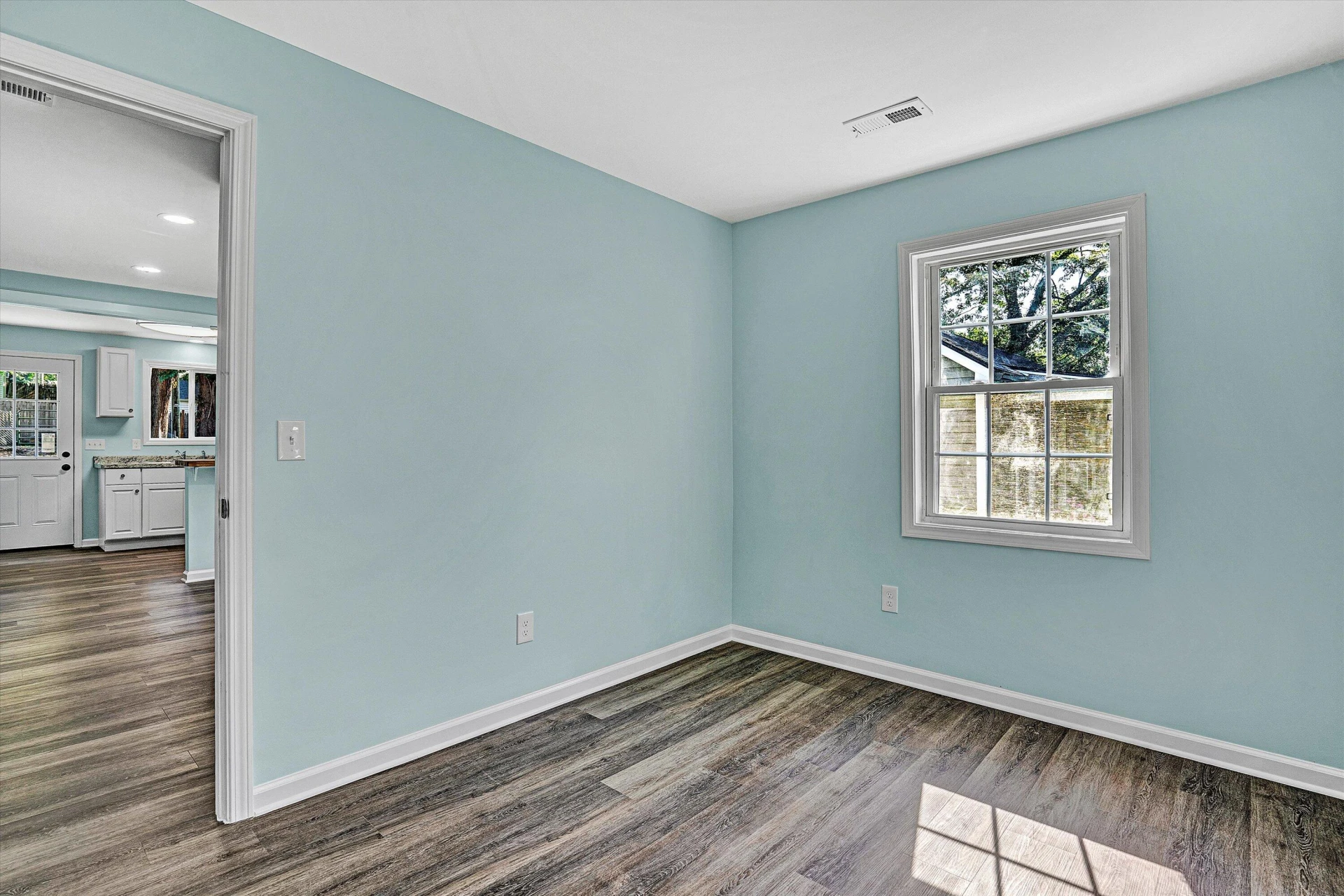 4013 Tennessee AVE NW - Photo 14