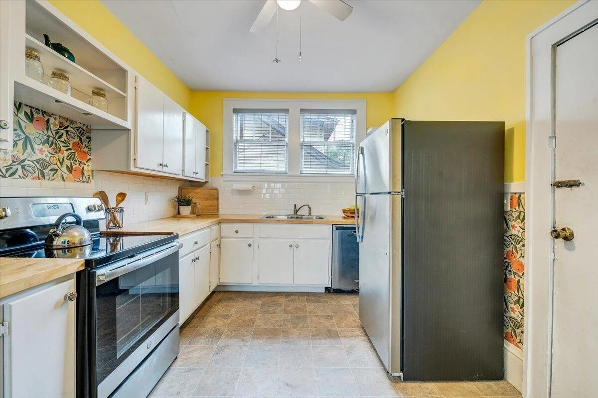 610 8th ST NW - Photo 16