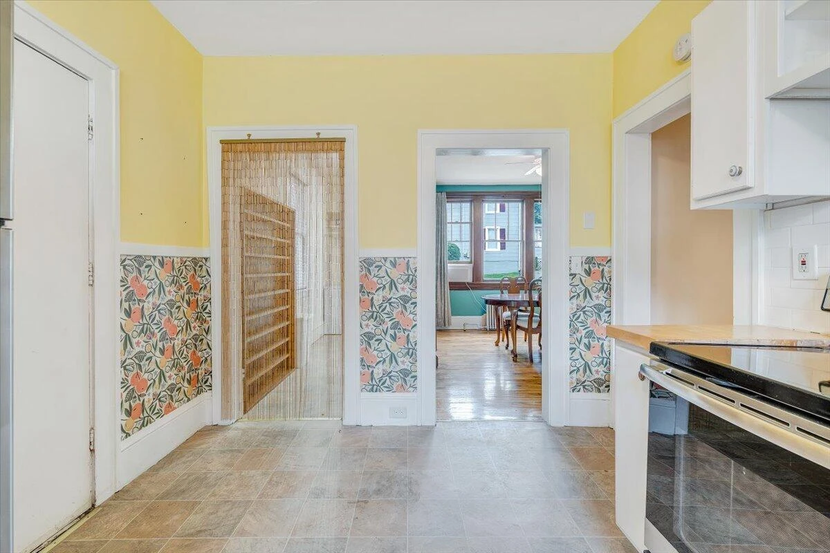 610 8th ST NW - Photo 18