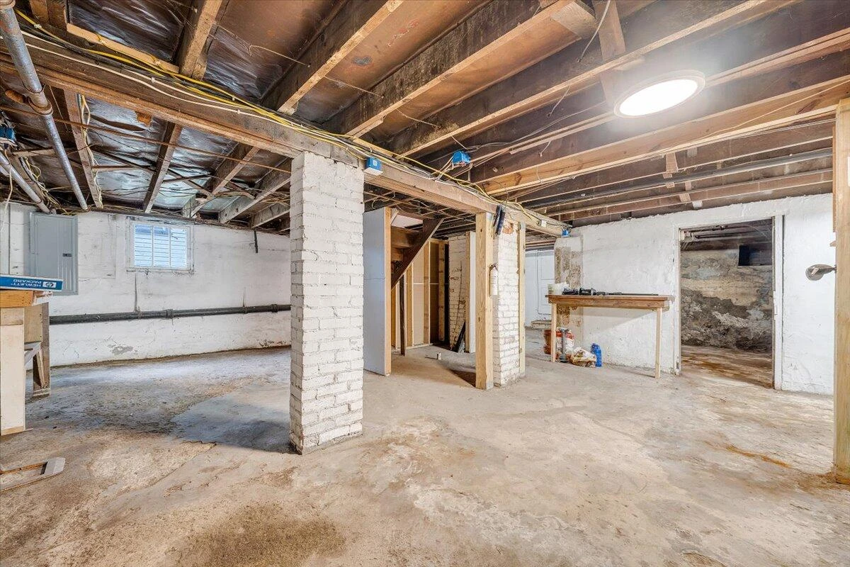 610 8th ST NW - Photo 29