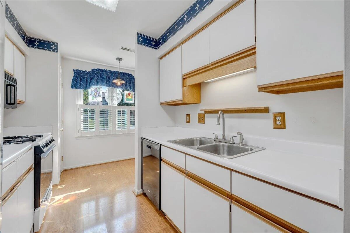 4624 Mill View CT - Photo 6