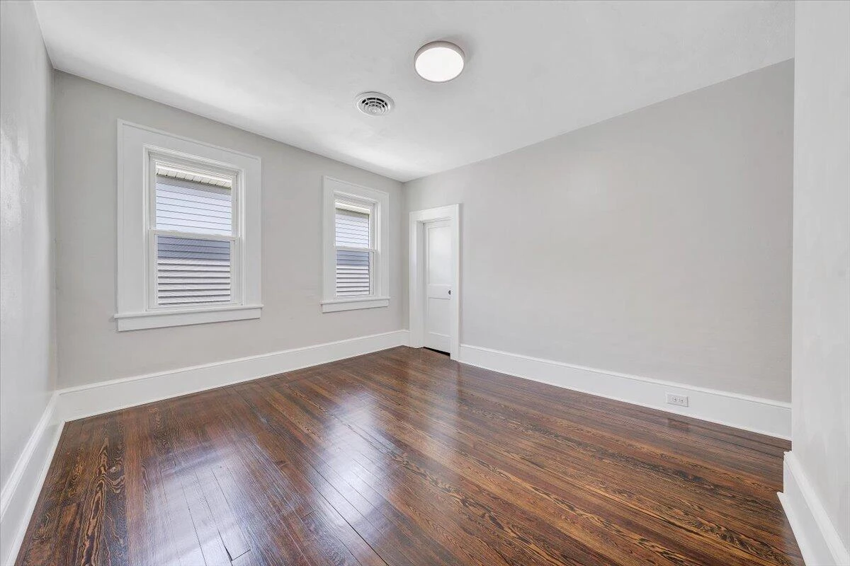 1111 Pechin AVE SE - Photo 22
