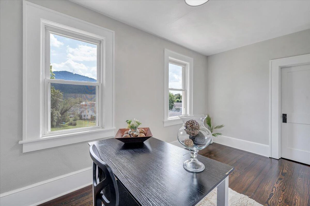 1111 Pechin AVE SE - Photo 29