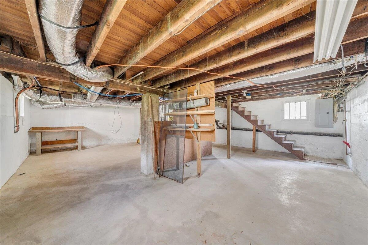 1111 Pechin AVE SE - Photo 33