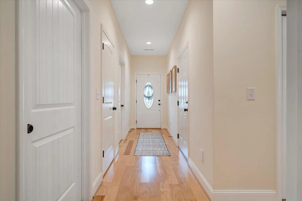 1290 Trafalgar DR - Photo 3