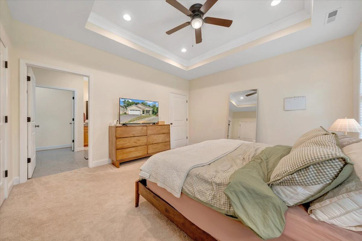 1290 Trafalgar DR - Photo 31
