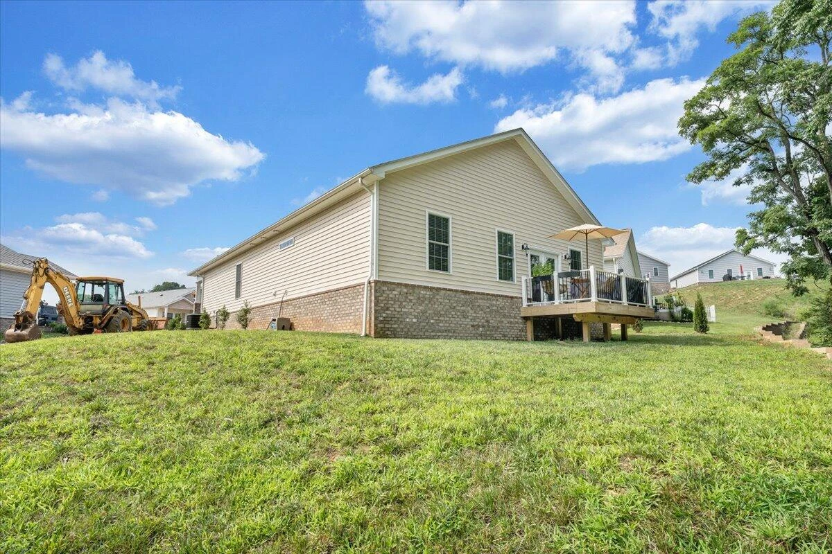 1290 Trafalgar DR - Photo 41