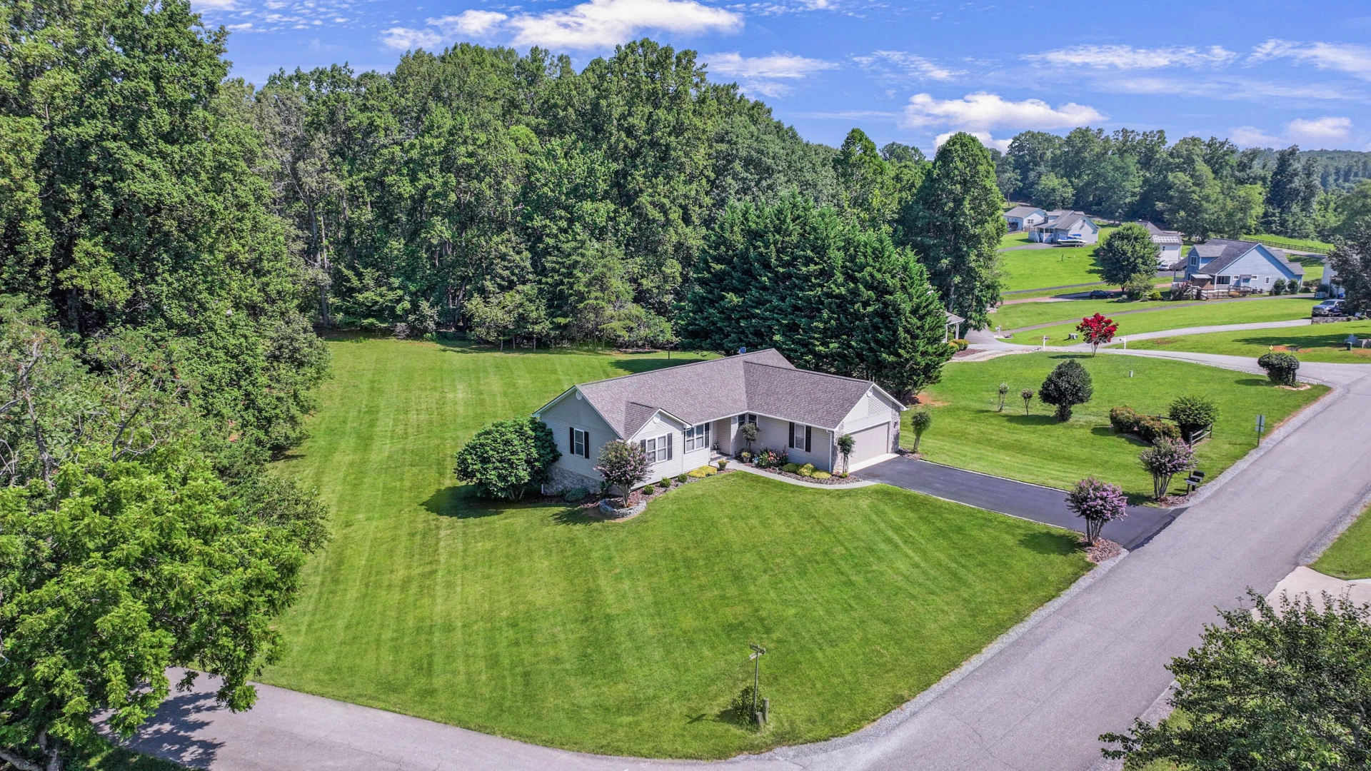 203 Indian Ridge DR