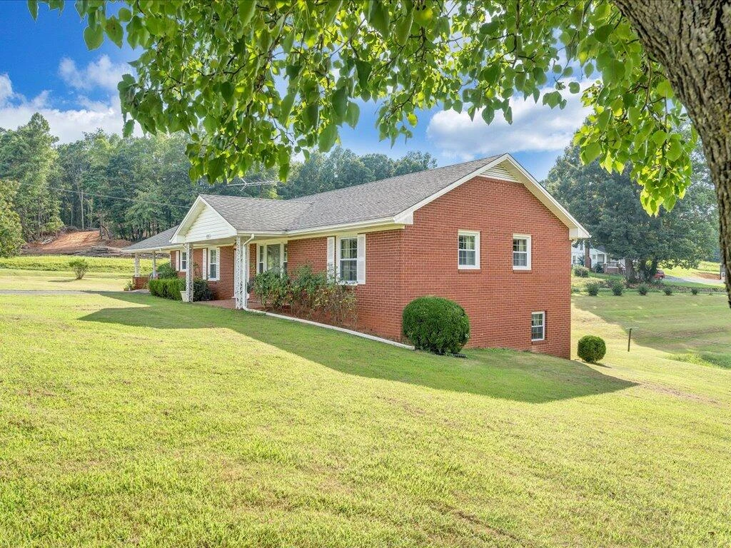 4300 Blackberry RD