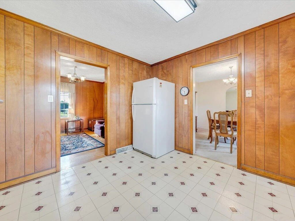 4300 Blackberry RD - Photo 15