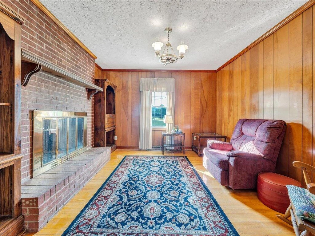 4300 Blackberry RD - Photo 16