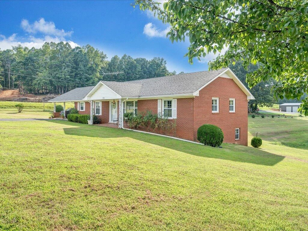 4300 Blackberry RD - Photo 2