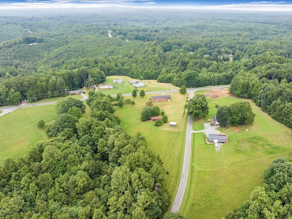 4300 Blackberry RD - Photo 46