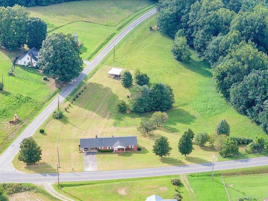 4300 Blackberry RD - Photo 59