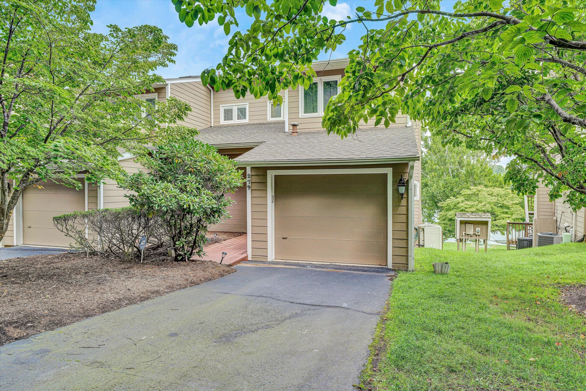 279 Waterside DR #7-J - Photo 11