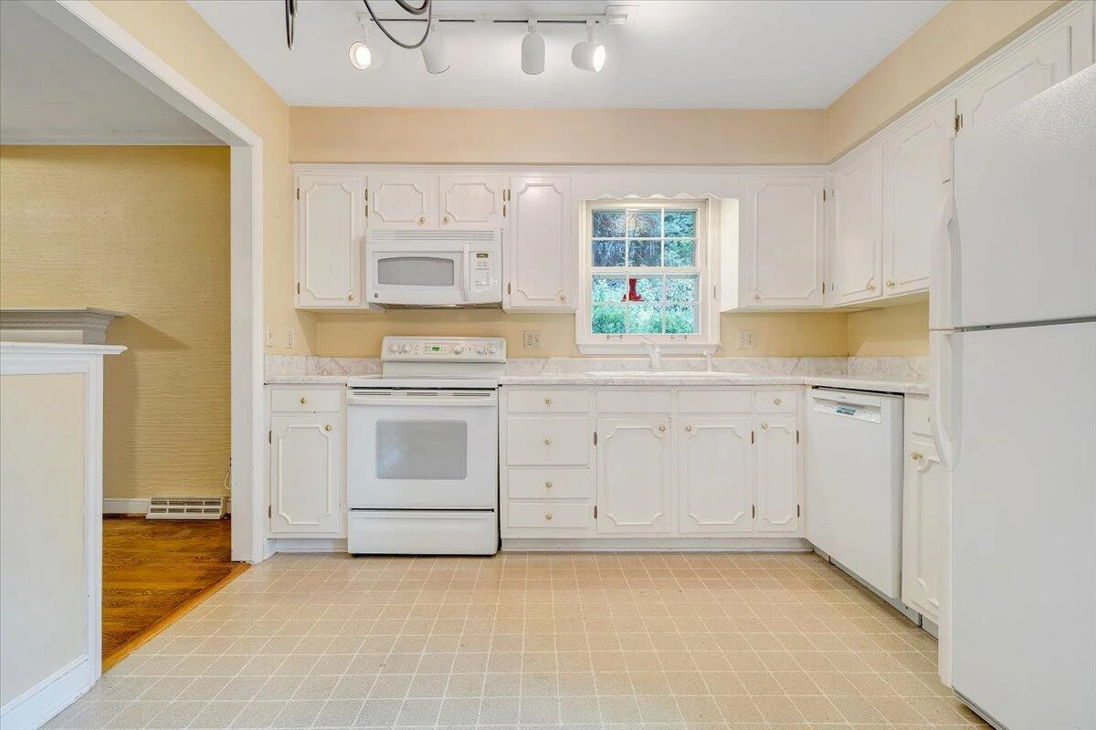 3339 Longhorn RD - Photo 19