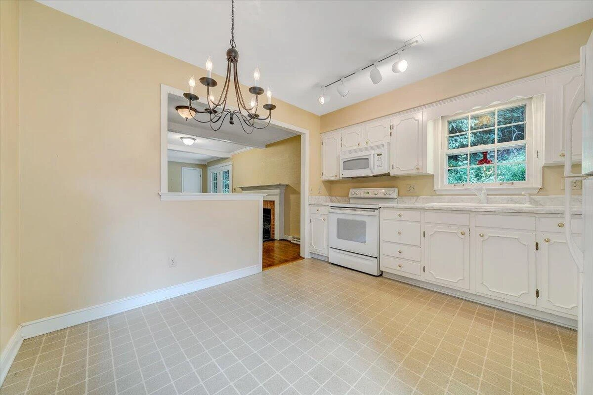3339 Longhorn RD - Photo 21