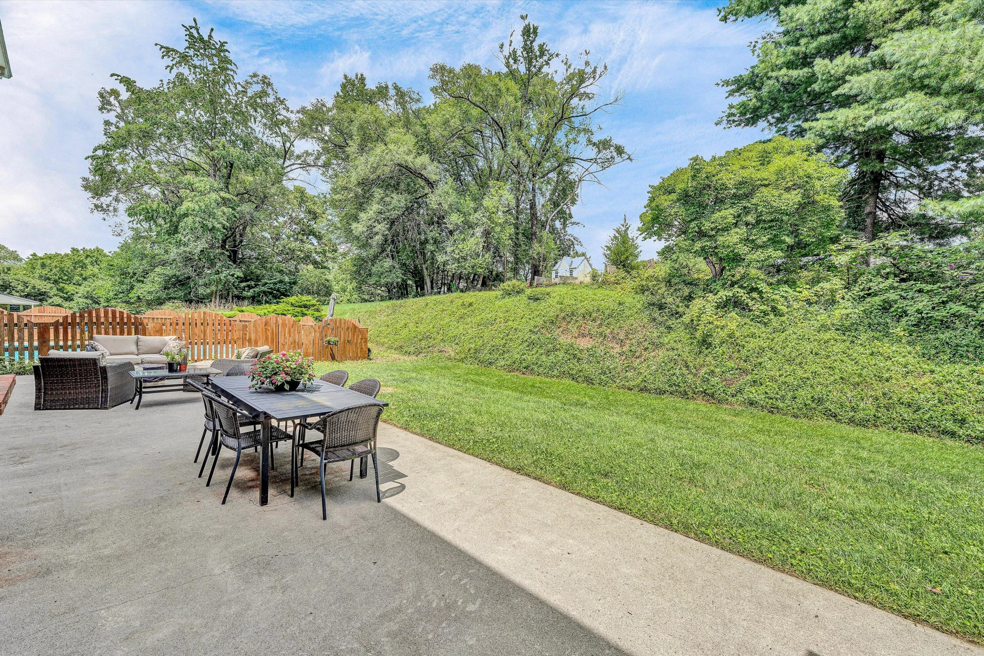 52 Hollymeade LN - Photo 46
